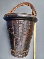 1 antiker Löscheimer, "Feuerwehr", Leder, "1773"
