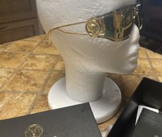 Versace Occhiali da sole👌oro con custodia e scatola