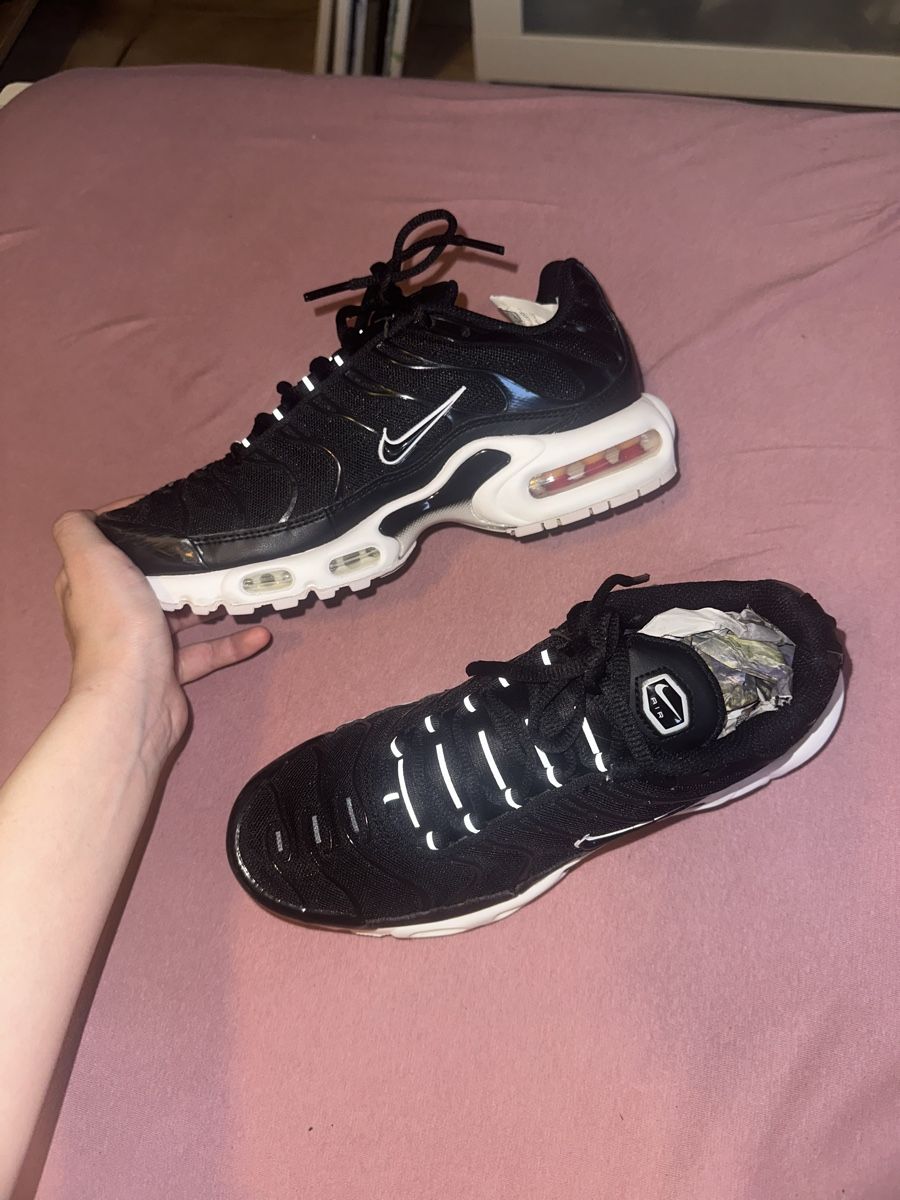 Nike Scarpe da uomo: Nike Air Max Plus Turnschuhe Schwarz  – Usato da Buckten venduto da Kim_m_ 1