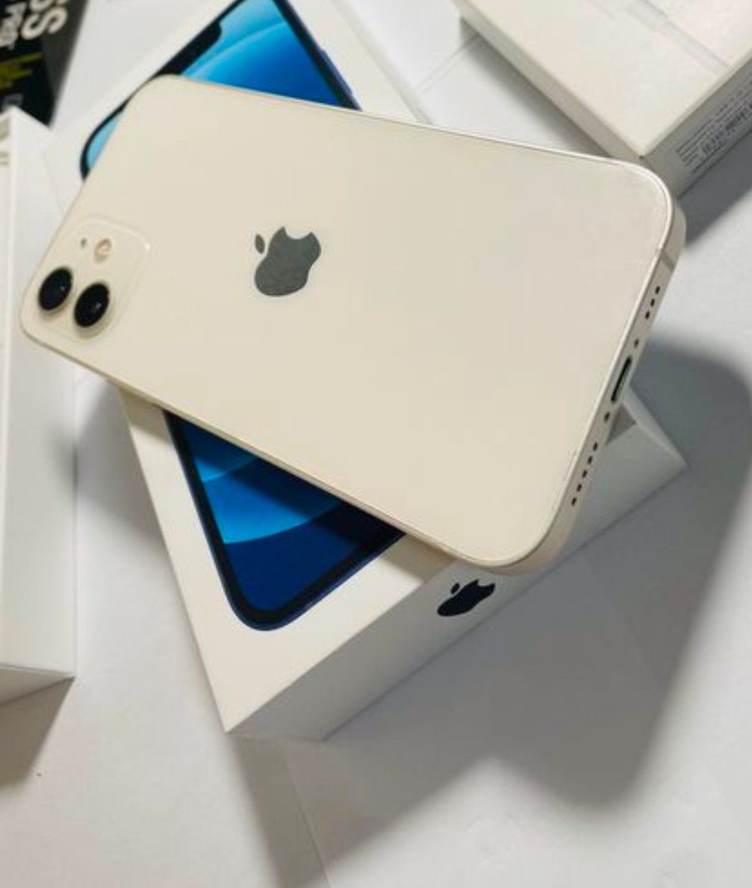Apple Telefoni cellulari / Smartphones: iPhone 12 (128GB) Akku 97% – Usato da Luzern venduto da Waince786 2