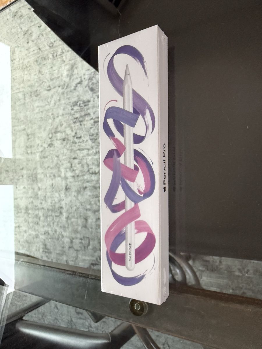 Apple Stylos & Marker: Apple Pencil Pro  – Neuf (Voir description) à Genève par isa_g5qj