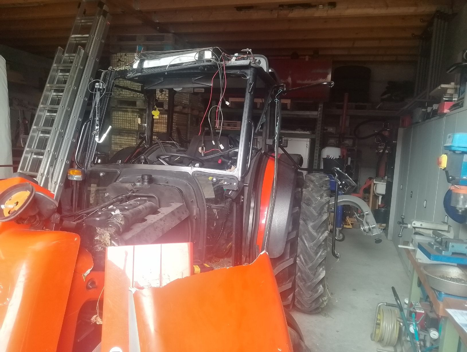 Carraro Trattori: Carraro Agriplus 75-4 Unfall!!! – Difettoso da Wittenbach venduto da bruggis44 2