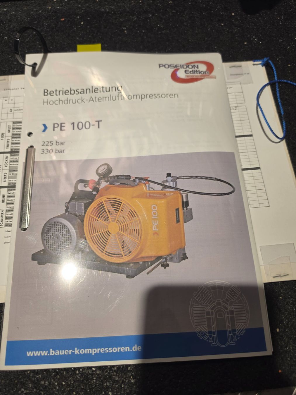 Compresseurs: Bauer Atemluftkompressor PE 100-TW – D'occasion à Flumenthal par mark8 1