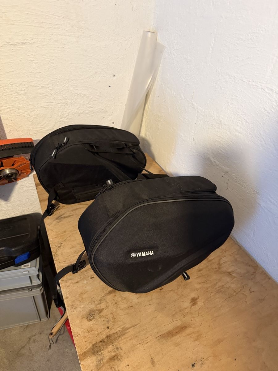 Yamaha Topcase: Originale Yamaha MT07 Seitentaschen – Nuovo (secondo la descrizione) da matzingen venduto da gianlucafop2002 3