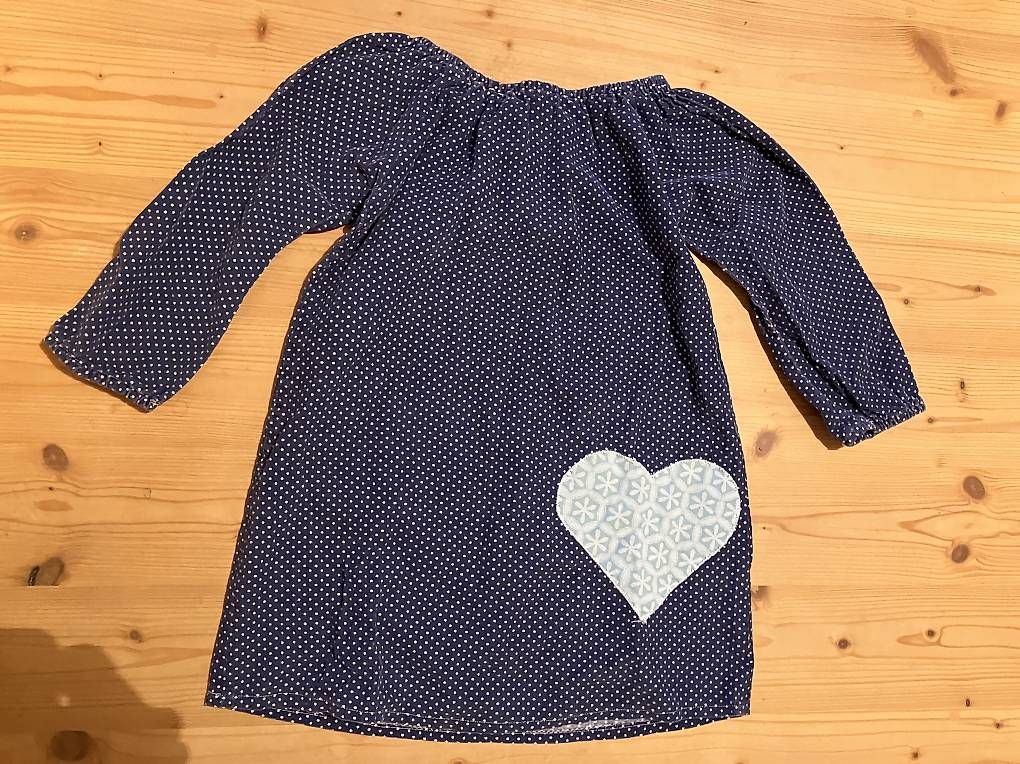 Robes et jupes: Langarmkleid blau Gr.104 – D'occasion à Brunnadern par Bumlebee
