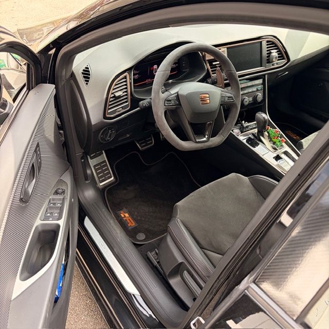 Seat Automobili: Seat Leon Cupra R ST – Usato da Zuchwil venduto da michael9 2