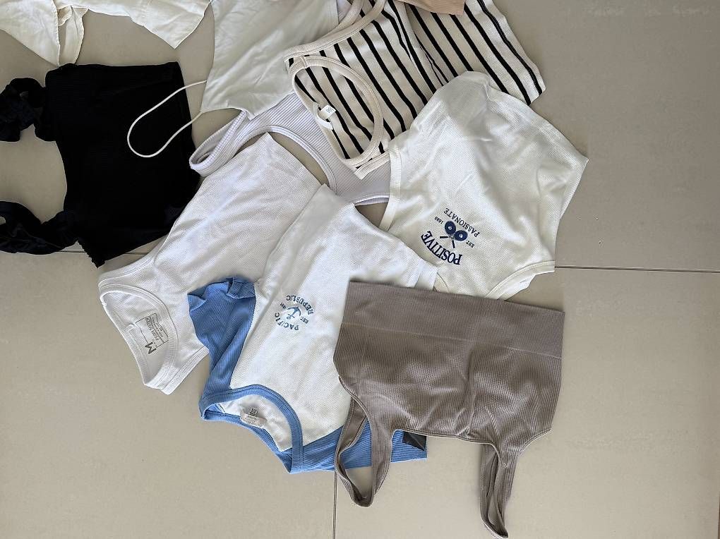 Tops: Crop Top Box Damen Gr. S/M – Gebraucht aus Uster von jes_nd8g 1