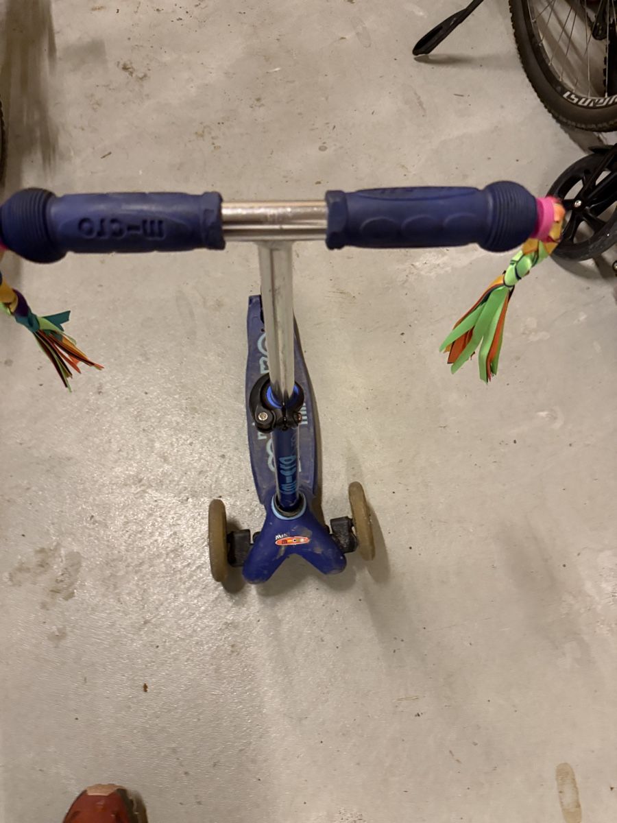 Micro Kickboard: Micro Mini Tretroller, lila, gebraucht, ohne bremse – D'occasion à Lenzburg par Reniss_ 1