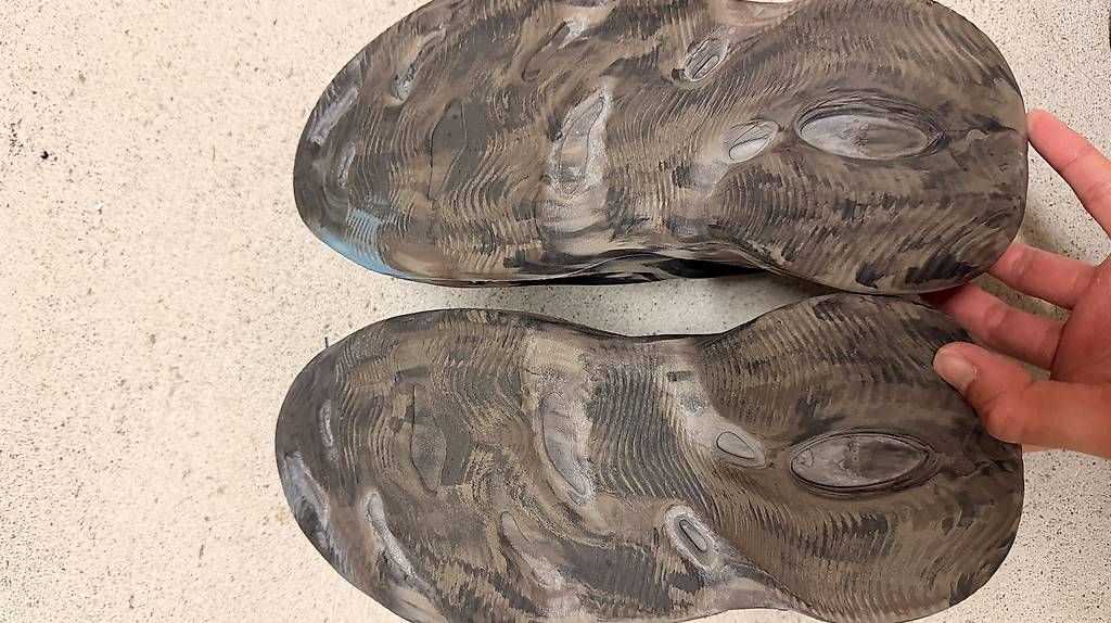 Scarpe da uomo: adidas Yeezy Foam Runner 43 – Usato da Kloten venduto da jasonjason1206 2