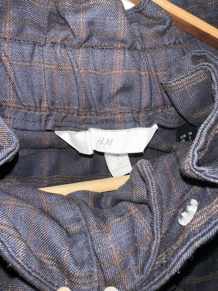 H&M Hosen: Schicke H&M Hose, Grösse 34, Karomuster! – Gebraucht aus Naters von nhu_7xwg 1