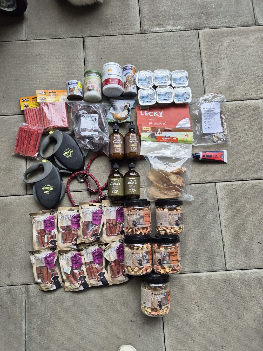 Futter: XXL Set Hundefutter / Snacks – Neu (gemäss Beschreibung) aus Dulliken von hya_7bpd