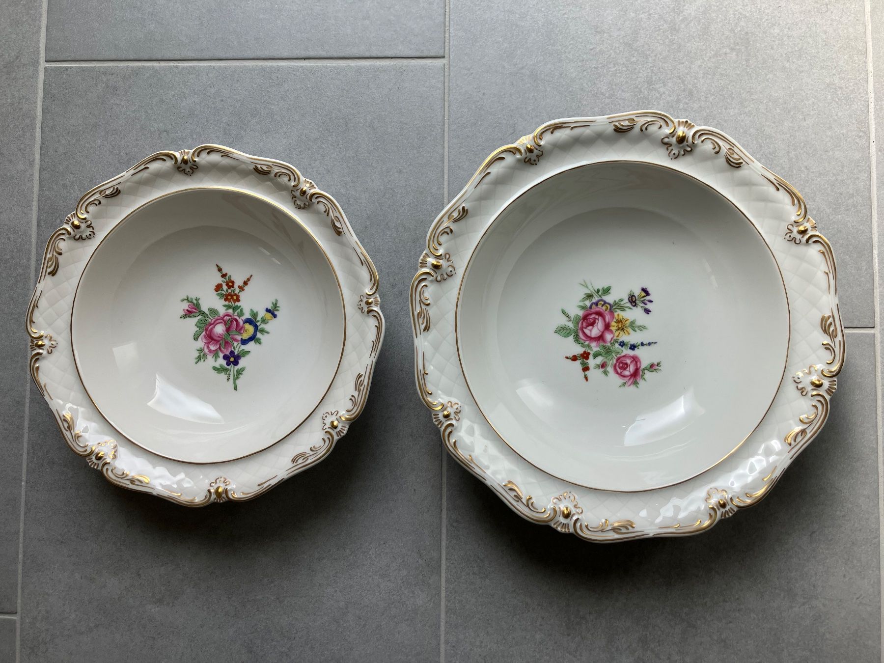 Set di piatti: Dîner complet peint à la main – Nuovo (secondo la descrizione) da Cortaillod venduto da car_f6v6 2
