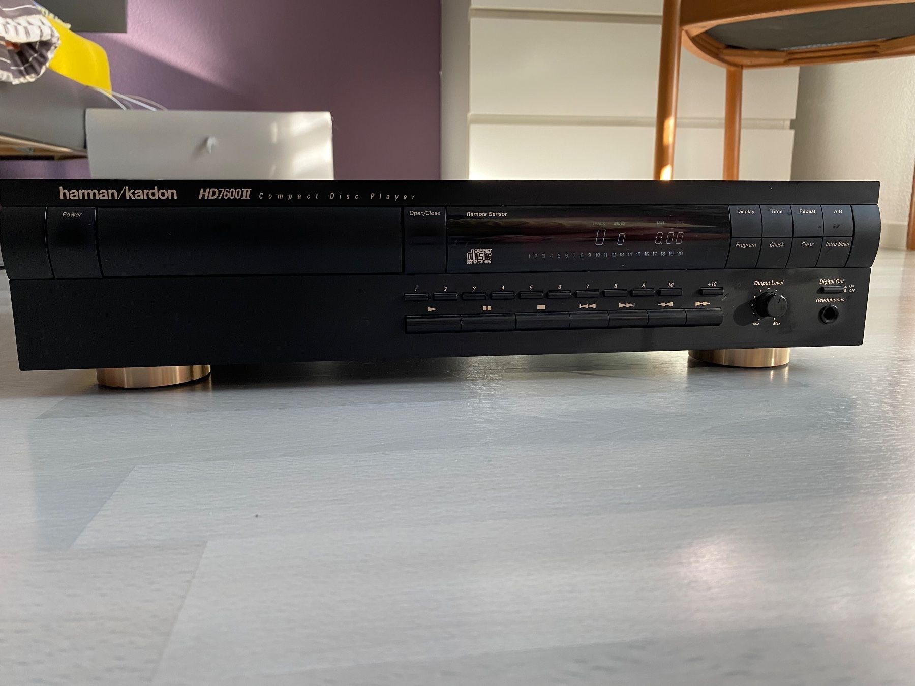 CD: Harman/kardon  HD 7600 II CD-Player – Usato da Bern venduto da OlaPaloma
