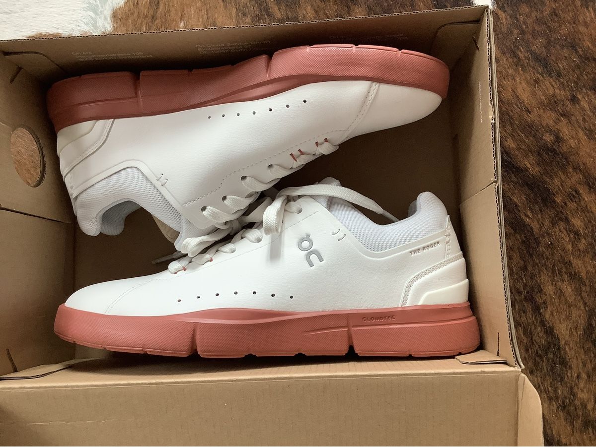 On Scarpe da donna: ON The Roger Advantage Gr 40 / 8,5 – Nuovo e nell'imballaggio originale da Wetzikon ZH venduto da Uturn4