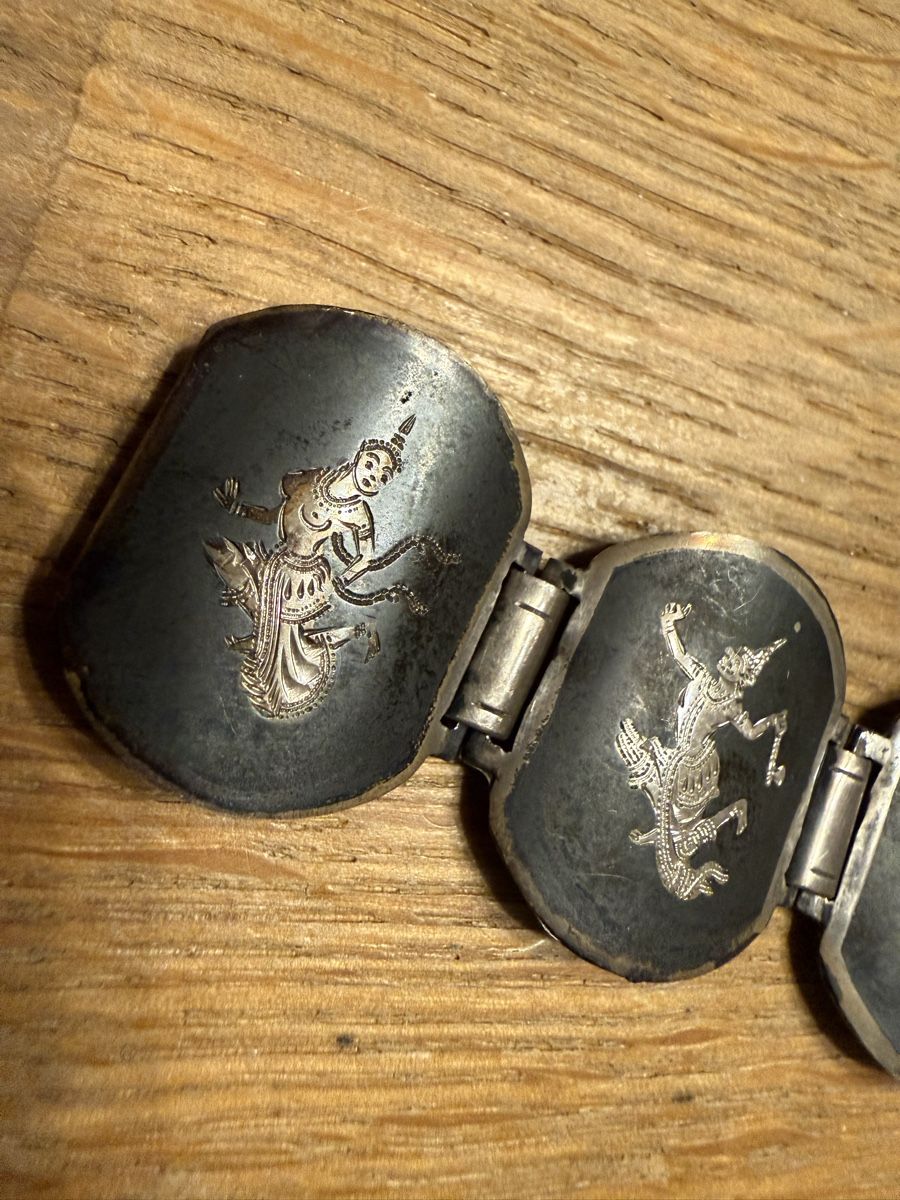 Armbänder & -reifen: Armband 800 Silber mit Chinesischen Figuren. – Gebraucht aus Goldach von Messerguru 1
