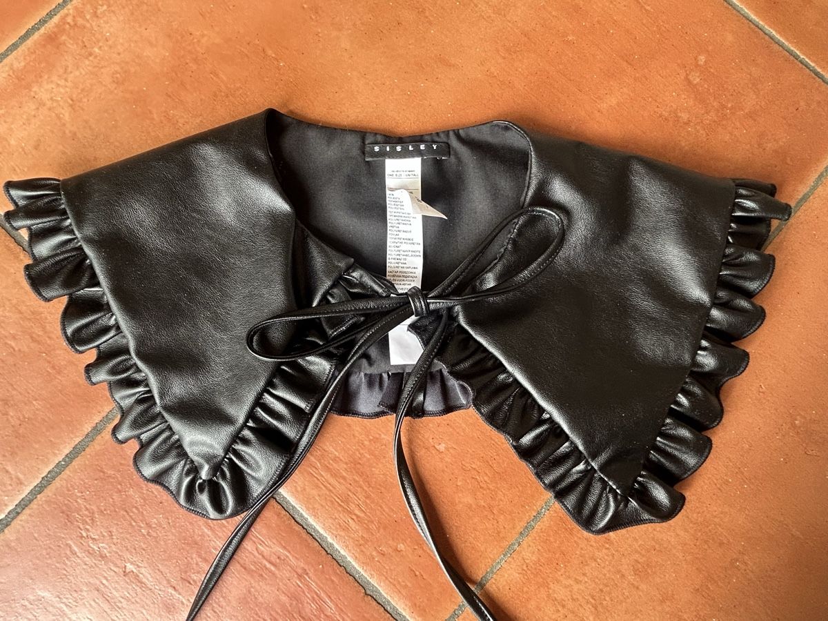 Sisley Foulard & Sciarpe: SISLEY Kragen aus Kunstleder – Nuovo (secondo la descrizione) da Möhlin venduto da seerose6 5
