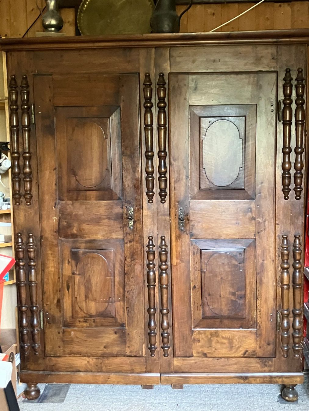 Schränke: Antiker Holzschrank – Gebraucht aus meilen von frosch06