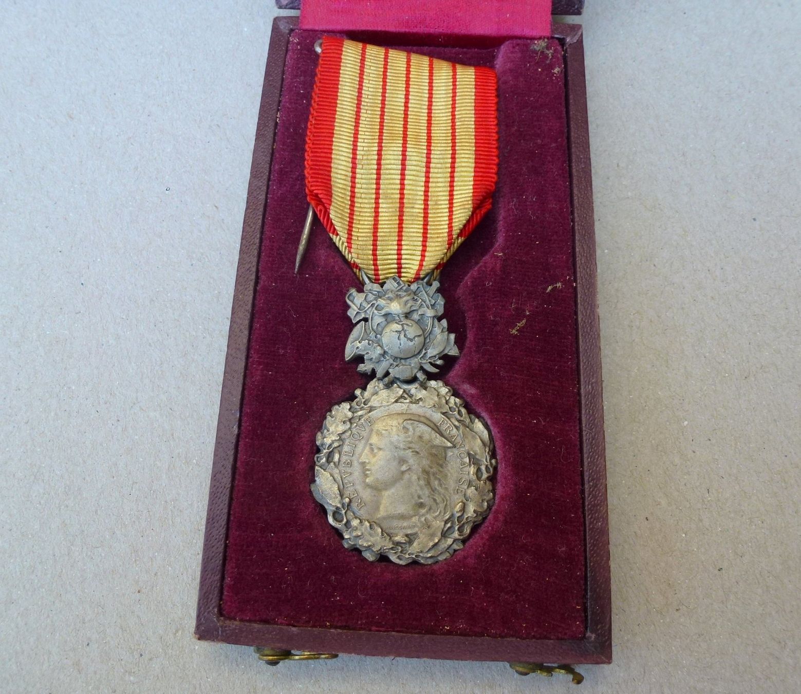 Medaglie: RF - Honneur Devouement - Direction Generale des Douanes – Usato da Walkringen venduto da Casablanca777