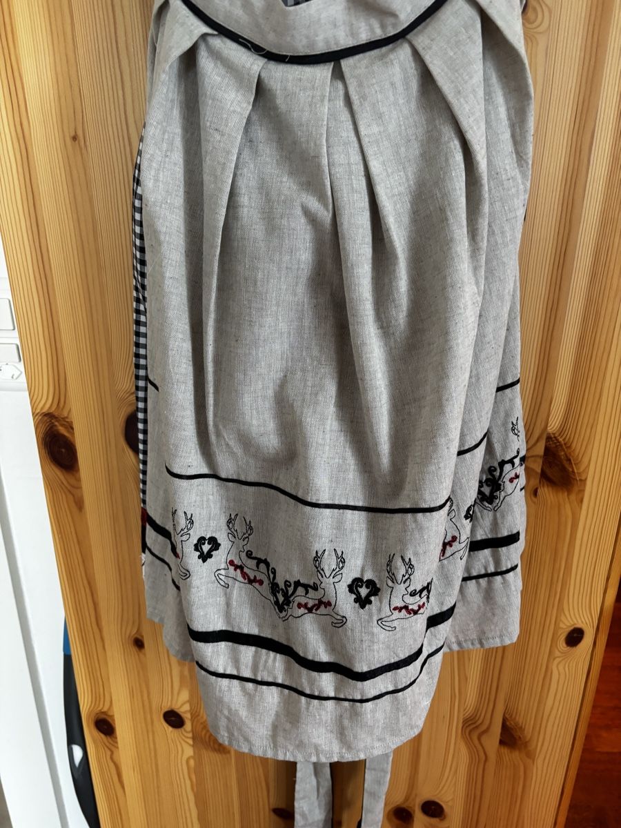 Costumi tradizionali: Dirndl Gr. L – Usato da Amriswil venduto da Ka_Sc 1
