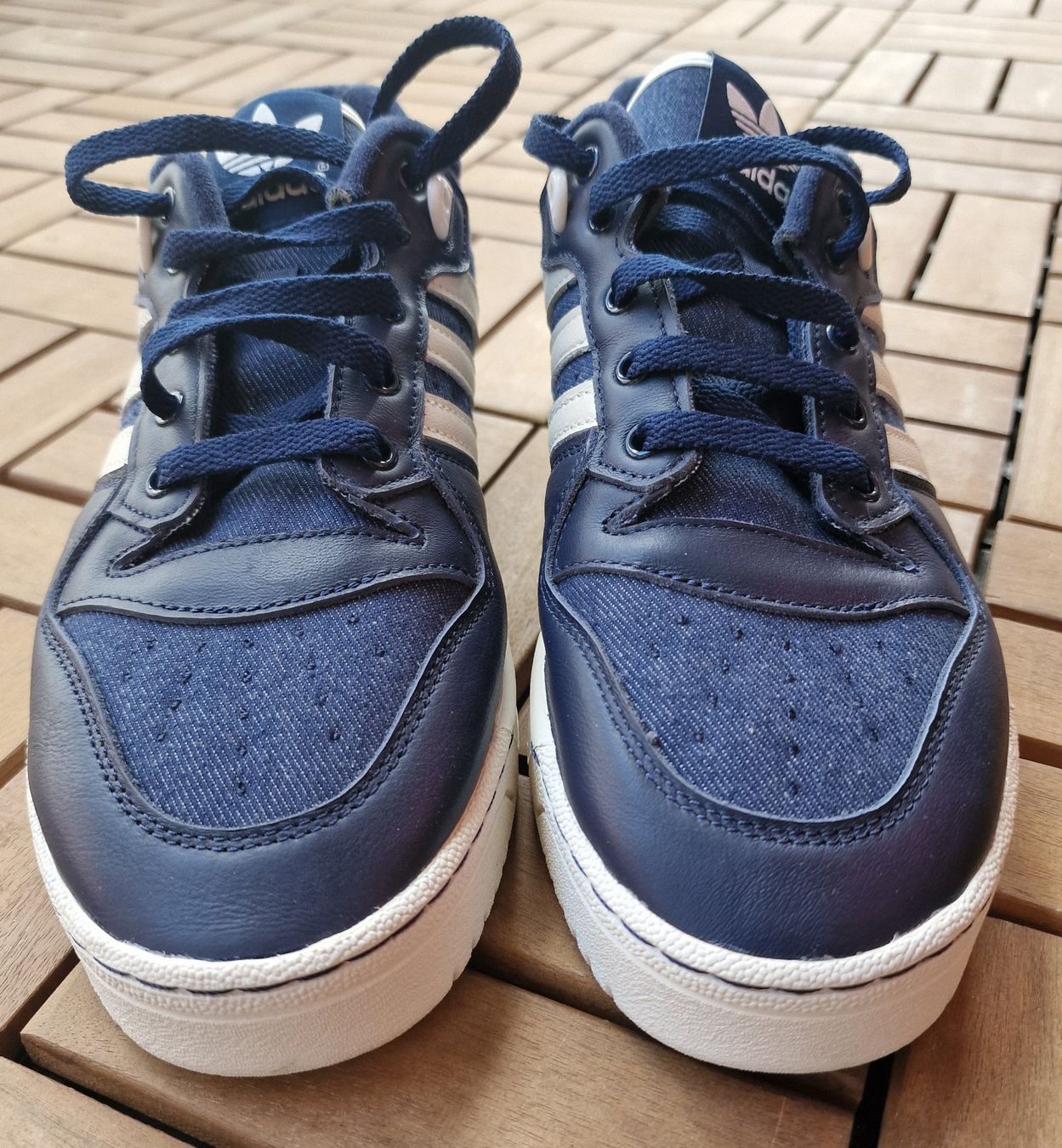 Adidas Herrenschuhe: Adidas Sneaker – Neu (gemäss Beschreibung) aus Zürich von Pero6 2