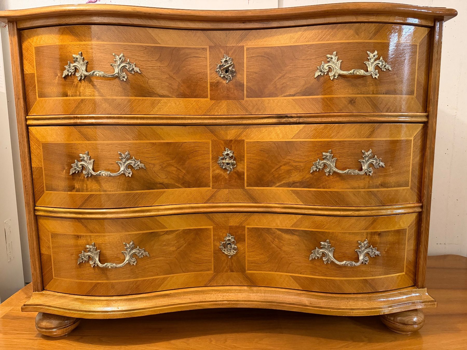 Cassettiere: Berner Barock Kommode um 1850 – Usato da Aarburg venduto da Nikys-Woods 2