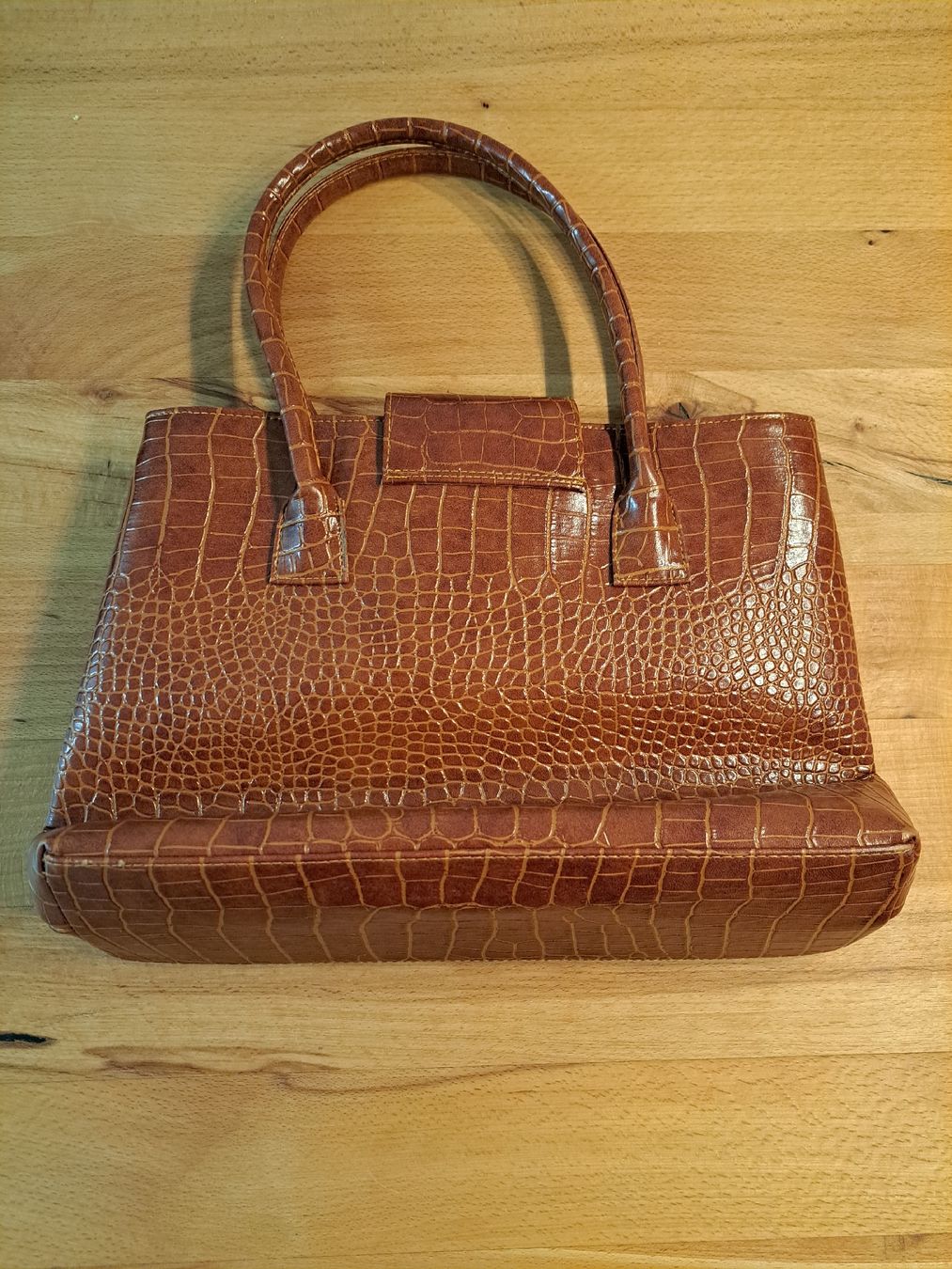 Taschen für Damen: Handtasche Kroko-Optik braun, geräumig – Gebraucht aus Elgg von adr_ms99 1