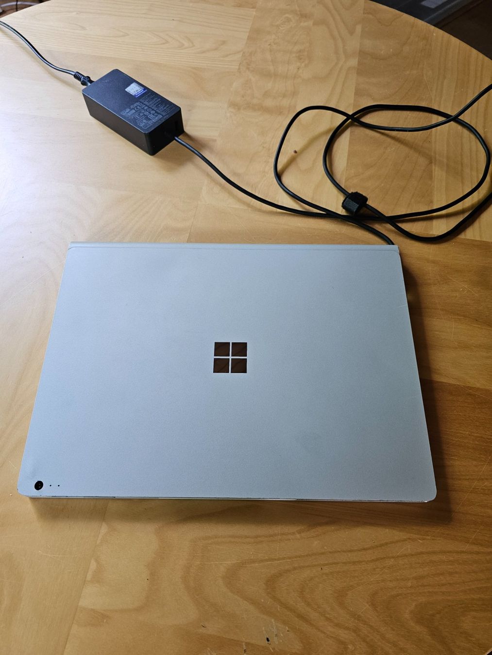 Microsoft Notebooks: Microsoft Surface Book 2 – Gebraucht aus Eglisau von rob_2c7p