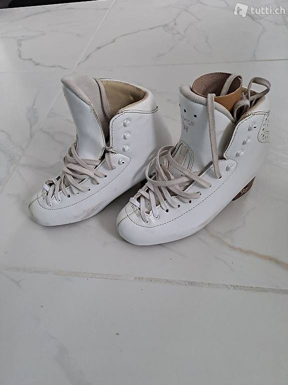 Pattini da ghiaccio: Eiskunstlaufschuhe Risport 240 – Usato da Buch am Irchel venduto da nellsch87