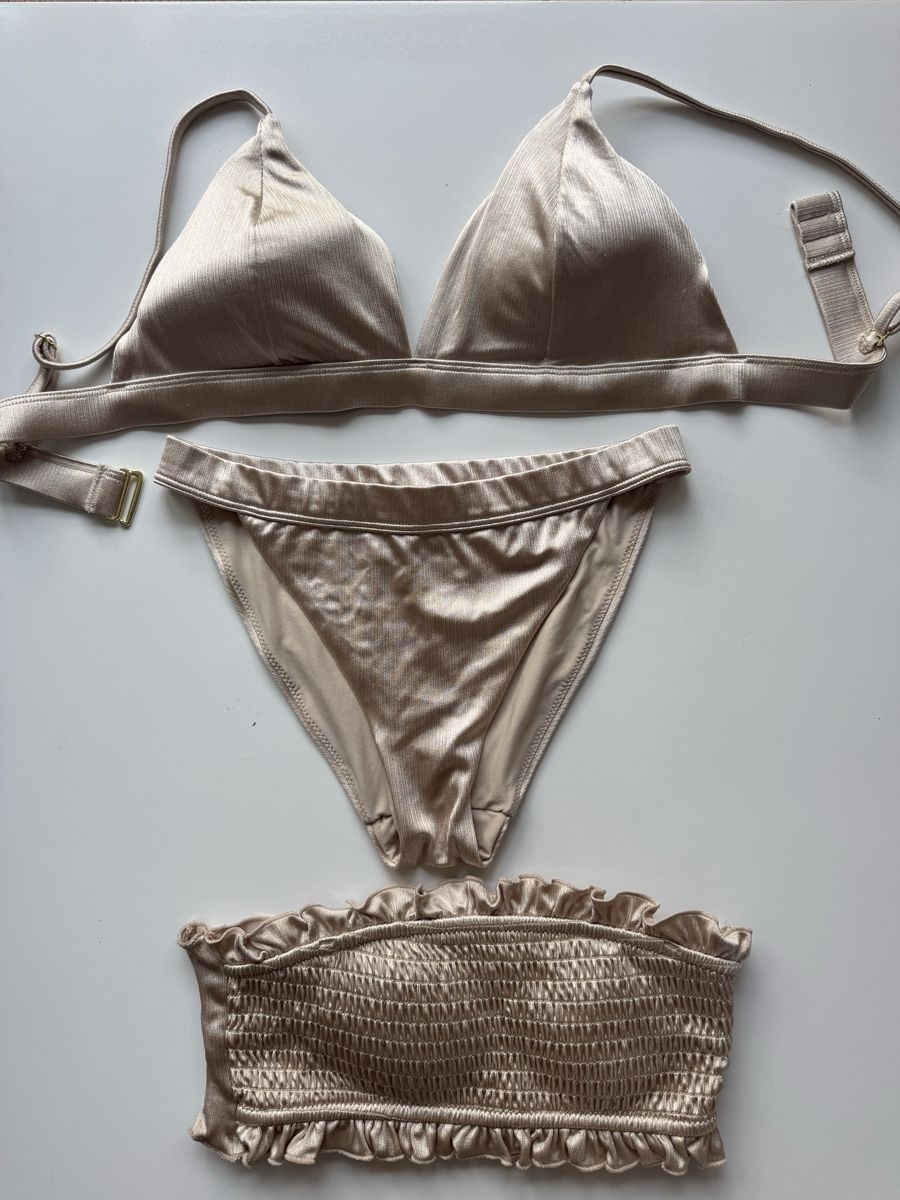 Badekleider & Bikinis: Damen Bikini, goldig, Grösse S, neuwertig – Gebraucht aus Rotkreuz von Mini_mela33 1