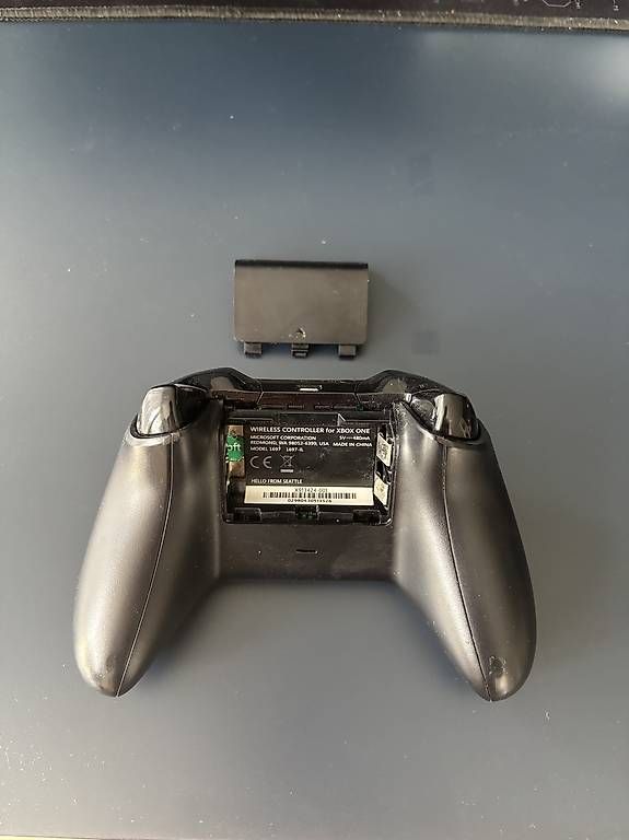 Microsoft Manettes: XBOX Wireless Controller – D'occasion à Reinach BL par sim_cg2g 4
