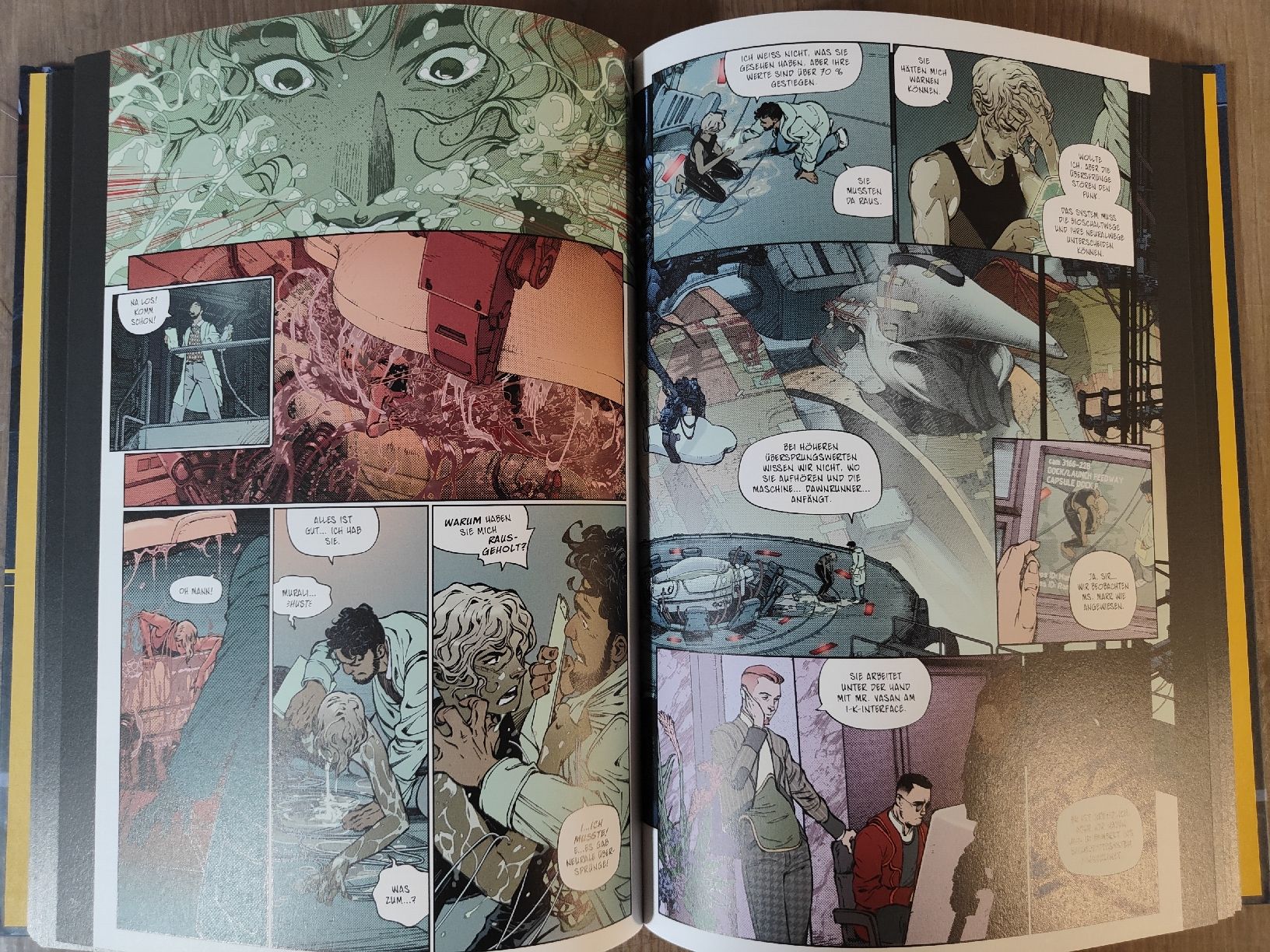 Comics: Dawn Runner - Ram V und weitere. Splitter.  – Gebraucht aus Basel von LeFou4You 2