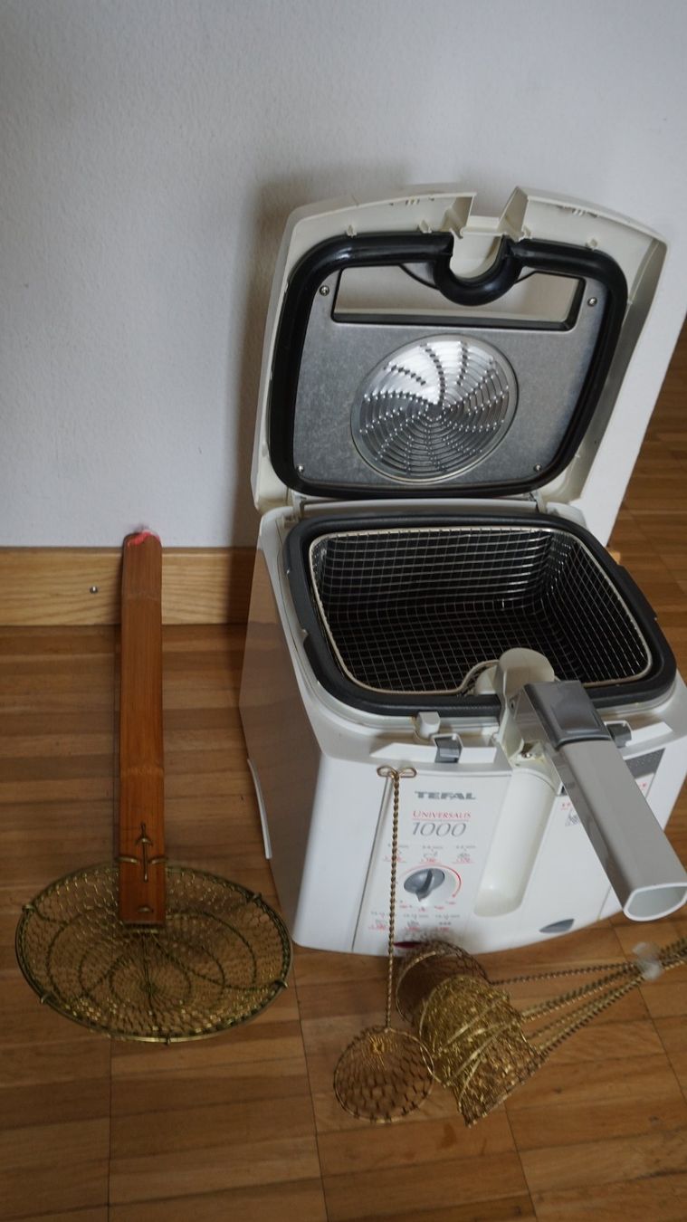 Tefal Küchengeräte: Tefal Fritteuse Universalis 1000 – Gebraucht aus Unterengstringen von cck_