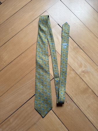 HERMÈS - Seide Krawatte khaki mit Nilpferden