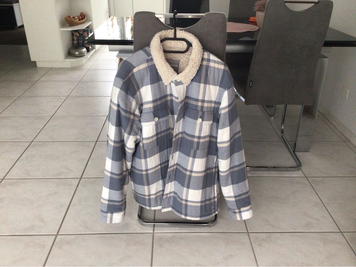 Jacken: HollisterJacke Grösse M. – Neu (gemäss Beschreibung) aus Oetwil am See von ifnam