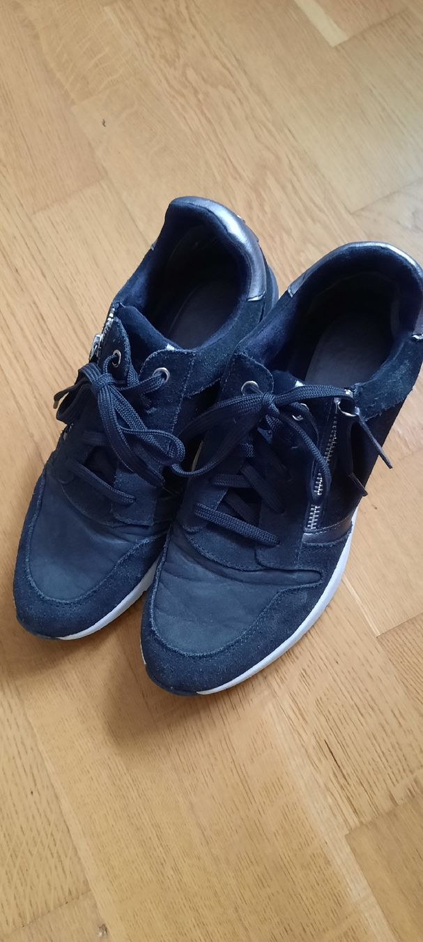 Tamaris Scarpe da donna: ***TAMARIS*** Sneakers blau Gr 44 – Usato da Wädenswil venduto da H2H_Secondhandshop 1
