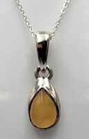 Eleganter Bernstein Anhänger aus Silber – Tropfenform