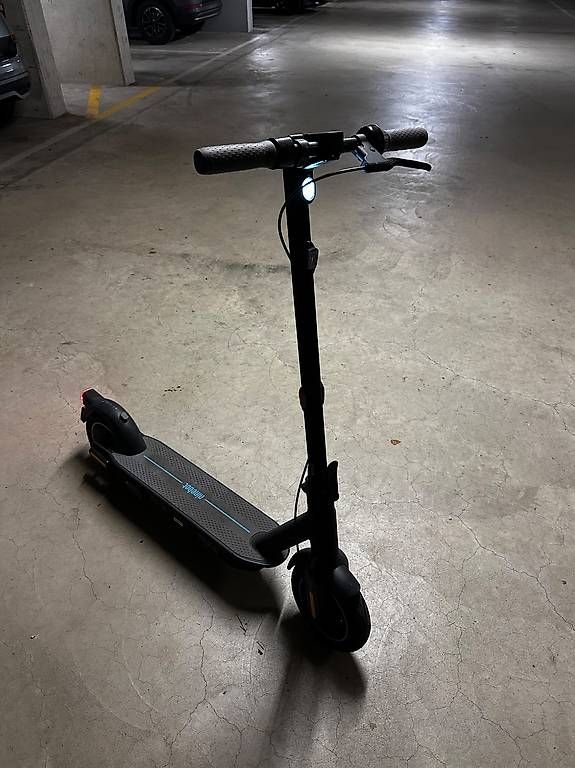 Kickboard: Trottinette électrique ninebot G30D II – Usato da Fribourg venduto da bmz3 1