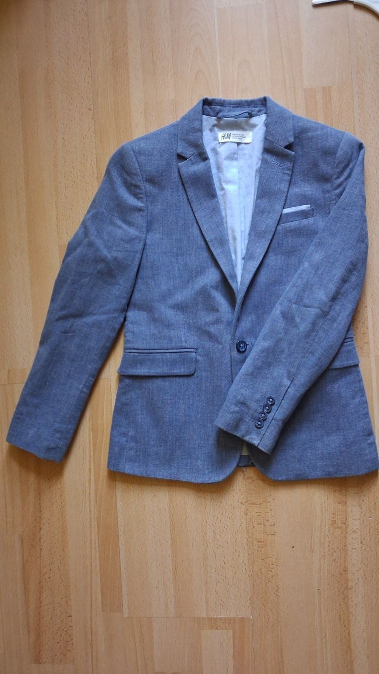H&M Vestes & Manteaux: Sakko / blazer / veston pour enfant taille 140 – D'occasion à Fribourg par mar_wd7v 1