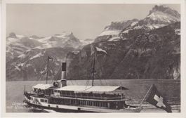Dampfschiff URI auf Urnersee mit Urirotsctock.