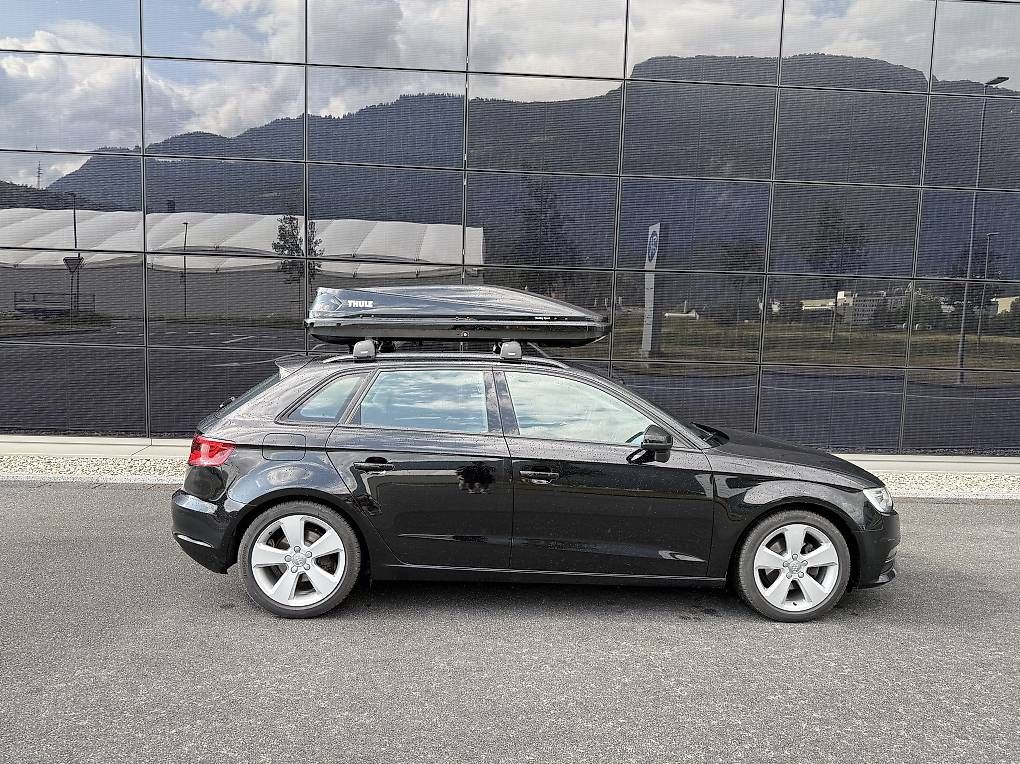 Dachboxen: Thule Dachbox inkl. Dachträgersystem – Gebraucht aus Domat/Ems von MB11.
