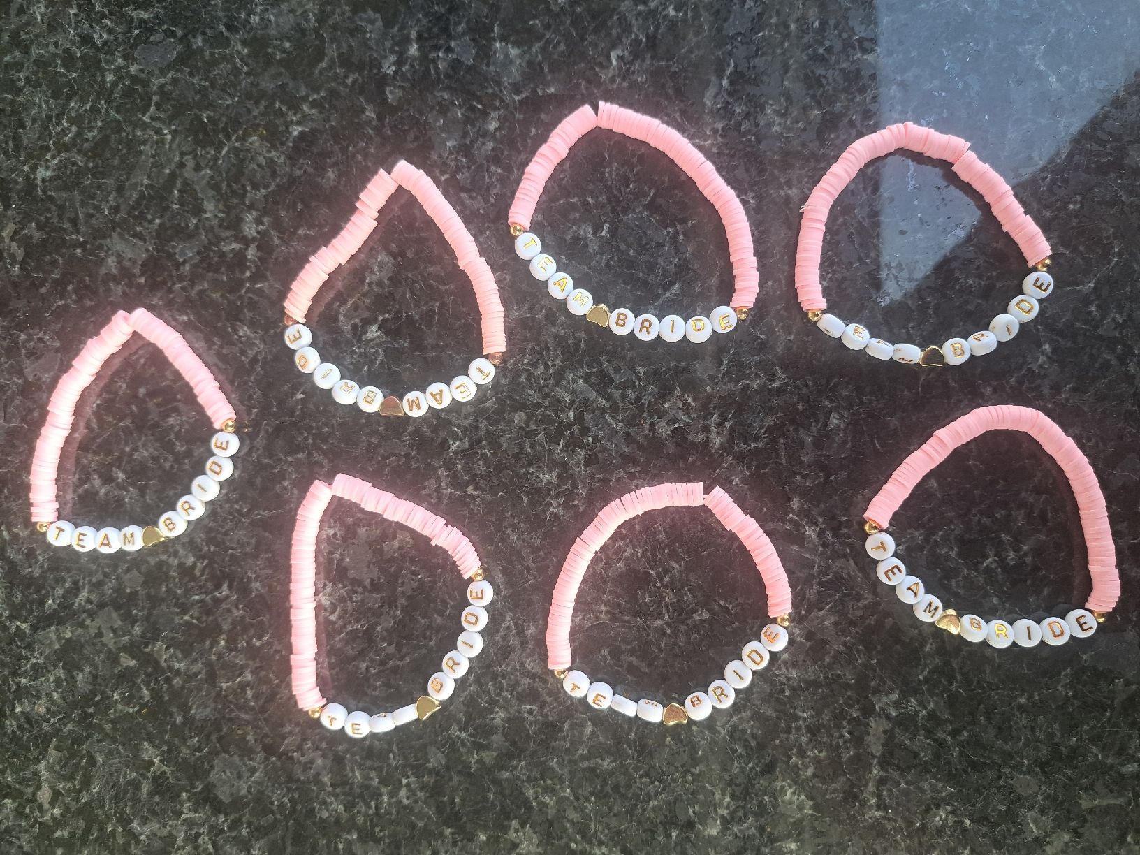 Bracciali & Braccialetti: Armbänder Set Team Bride rosa neu 7 Stücke – Nuovo (secondo la descrizione) da Weisslingen venduto da Horvi_09