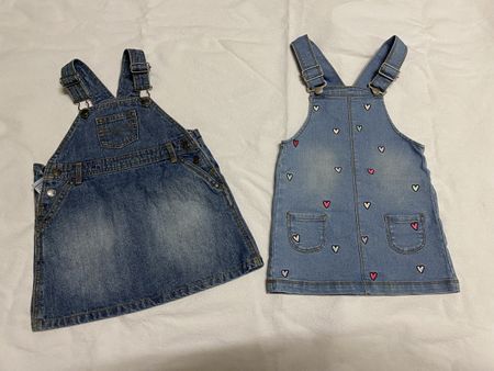 2 Jeans Latzröckli in Grösse 92