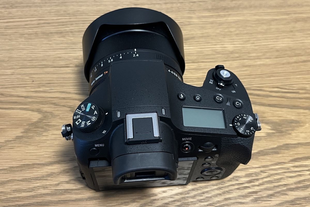 Sony Fotocamera: Sony RX10 IV – État impeccable – Usato da Le Sentier venduto da myman 5