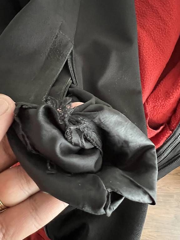Giacche: Audi Jacke Original, Gr. M winddicht und wasserabweisend – Usato da Fällanden venduto da fai_n5tr 4
