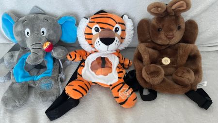 Lot of 3 children’s back pack toy