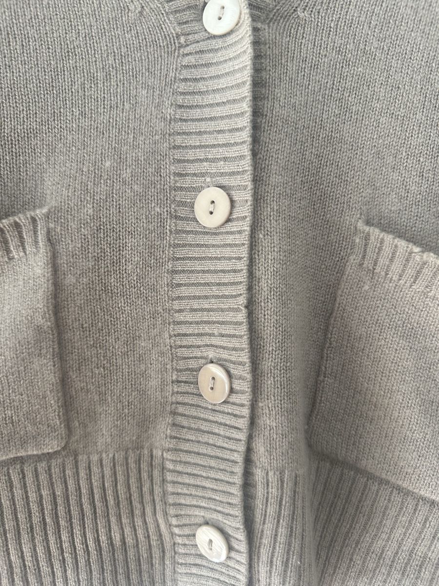 Max Mara Maglioni & Felpe: MaxMara beige cardigan 100% cashmere – Usato da Uster venduto da Monika_OB 2