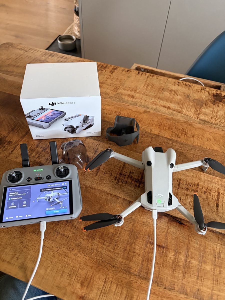 DJI Modellismo RC: DJI Mini 4 Pro Drohne mit RC 2  – Usato da Altstätten SG venduto da Guzzi73