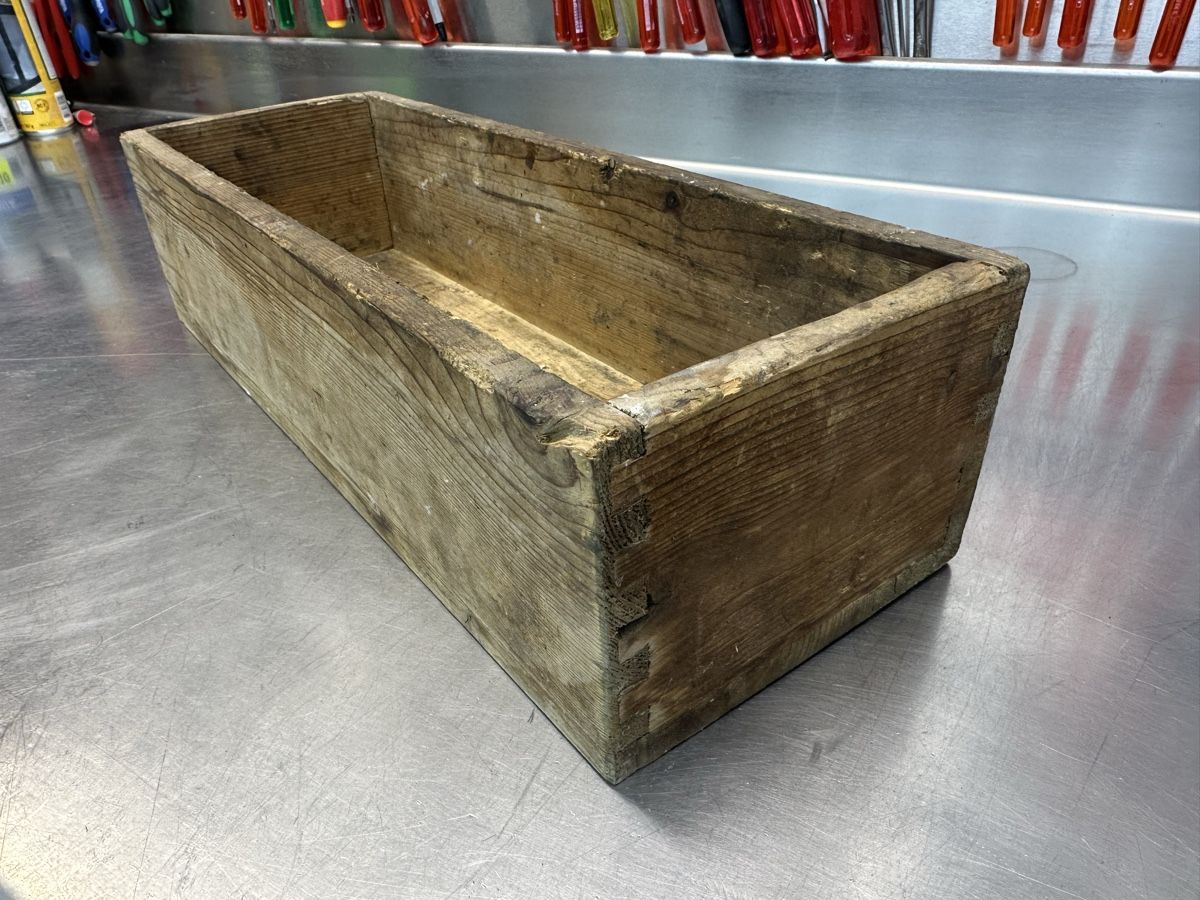 Casse di trasporto: Alte schöne Holz Kiste – Usato da Schwende venduto da weesli
