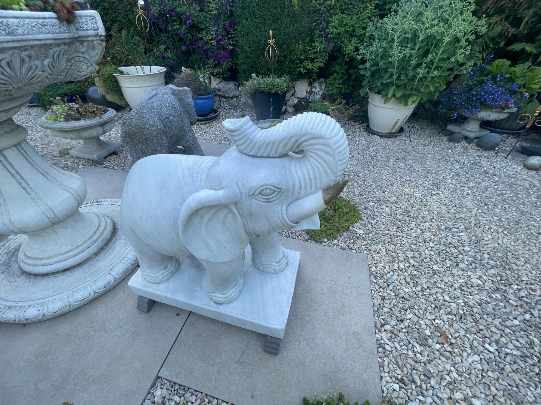 Sculture & Statue: 2x Marmor Elefanten für Garten – Usato da Stadel venduto da Supersaver 7