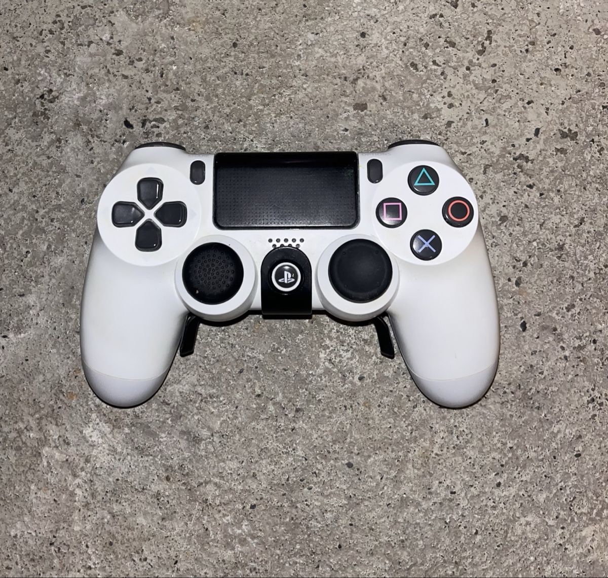 Systèmes de contrôle: PlayStation 4 Controller weiss – D'occasion à Brunnen par julsch.fulsch